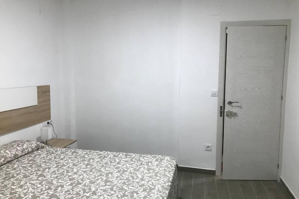 엔구에라 Apartamento Acogedor Casa Leonor 아파트 외부 사진
