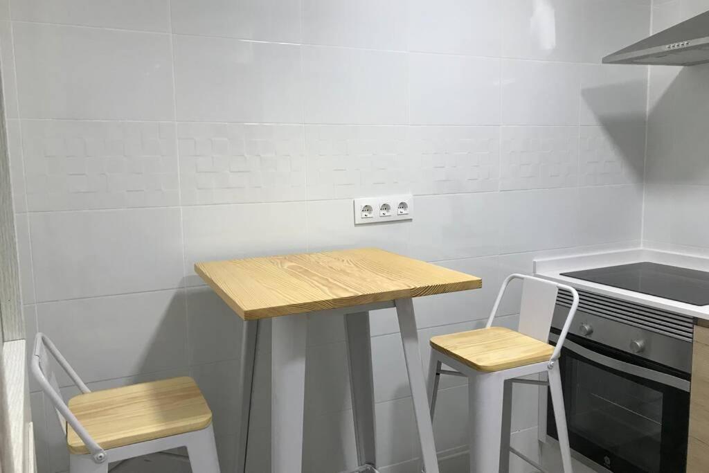 엔구에라 Apartamento Acogedor Casa Leonor 아파트 외부 사진